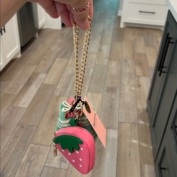 So. Cute JUICY COUTURE Wristlet💗 - Picture 11 of 16